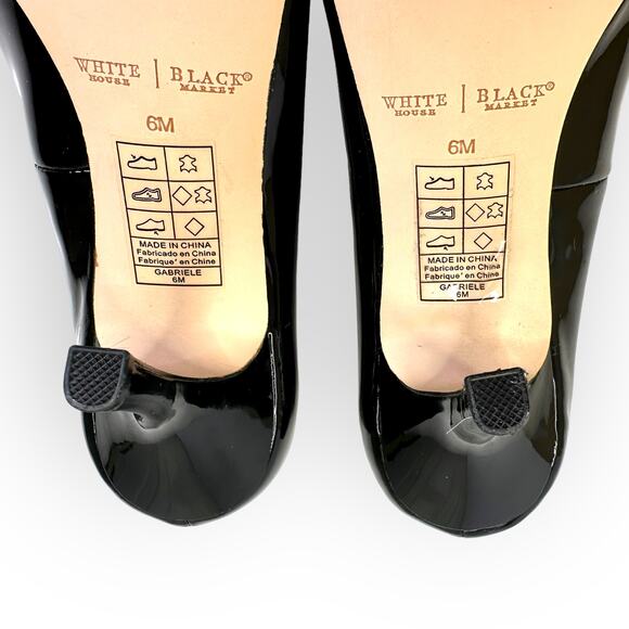 White House Black Market Gabriele Pump Size 6 Black Patent Leather Bow Chain Toe - Picture 9 of 12